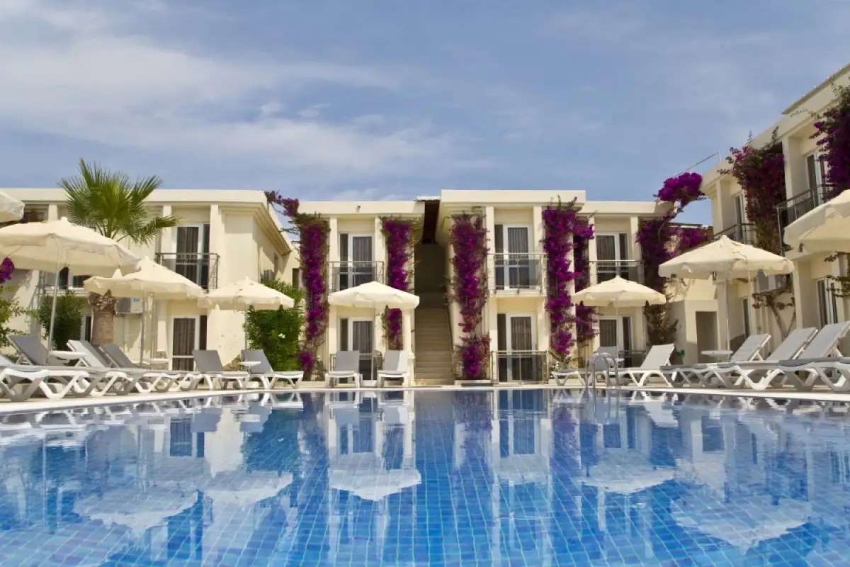 ZUZUU BEACH & HOTEL