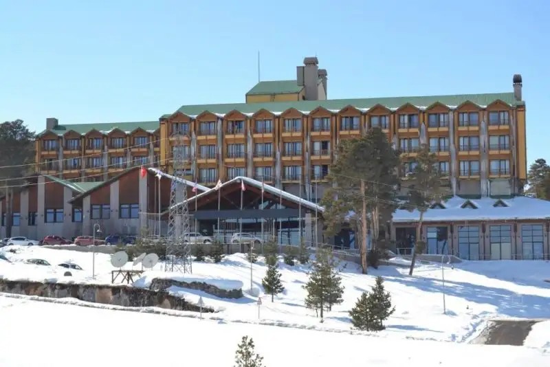 DUJA CHALET SKI CENTER HOTEL