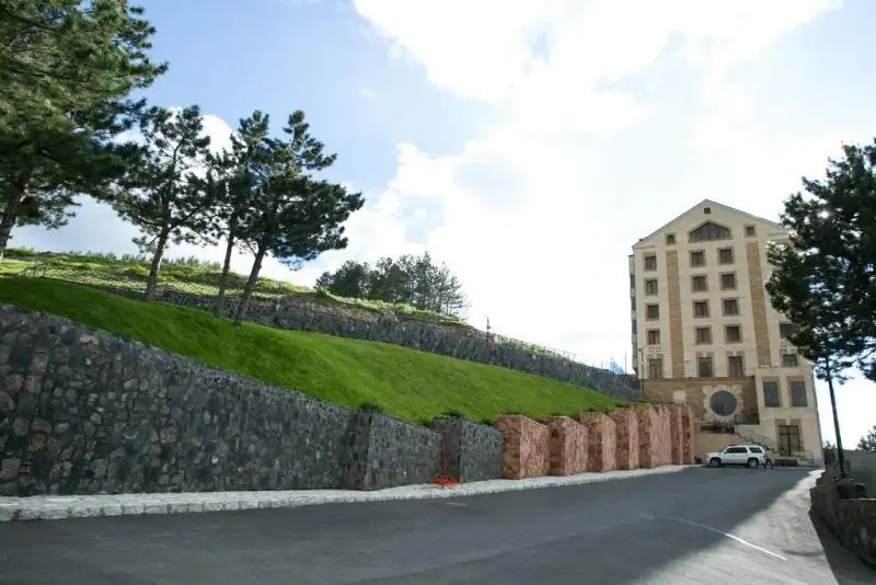 ARARAT RESORT