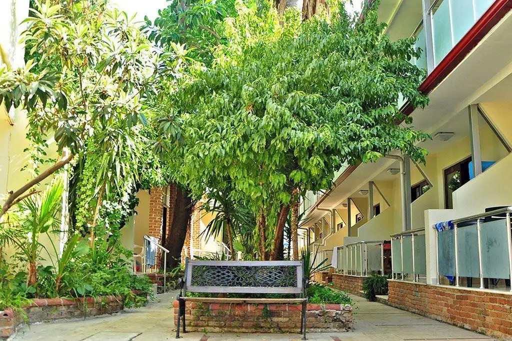 TROPIC ON THE BEACH HOTEL