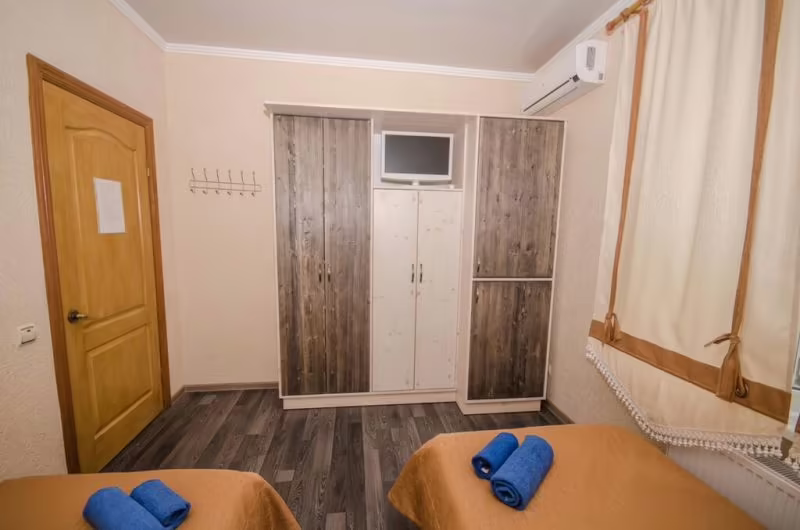 АДМИРАЛ КЛУБ ЕВПАТОРИЯ