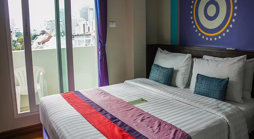 SAWASDEE SUKHUMVIT SOI 8