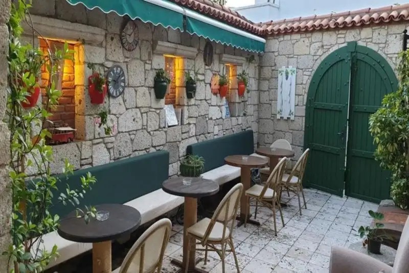 APAZ ALACATI OTEL