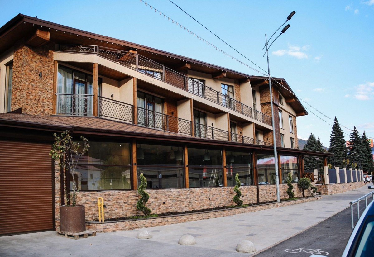 MONTCHALET BY STELLAR HOTELS (МОНШАЛЕТ СТЕЛЛАР)