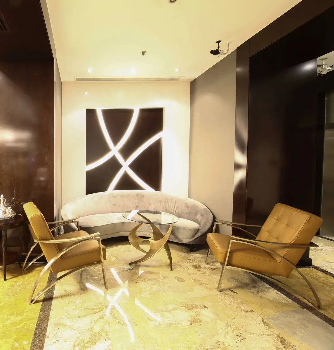 NUMBER ONE TOWER SUITES