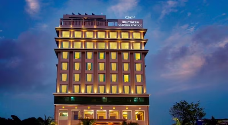 EXPRESS SAROVAR PORTICO SURAJKUND