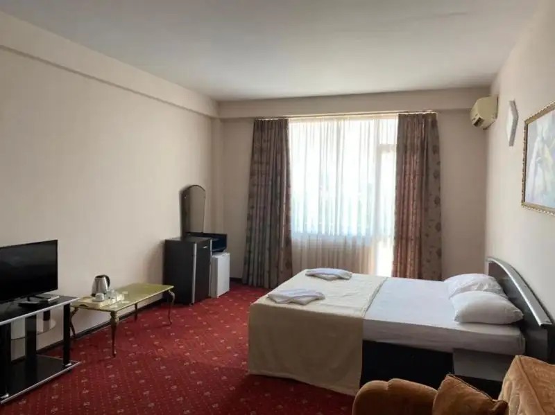 GENATSVALE HOTEL