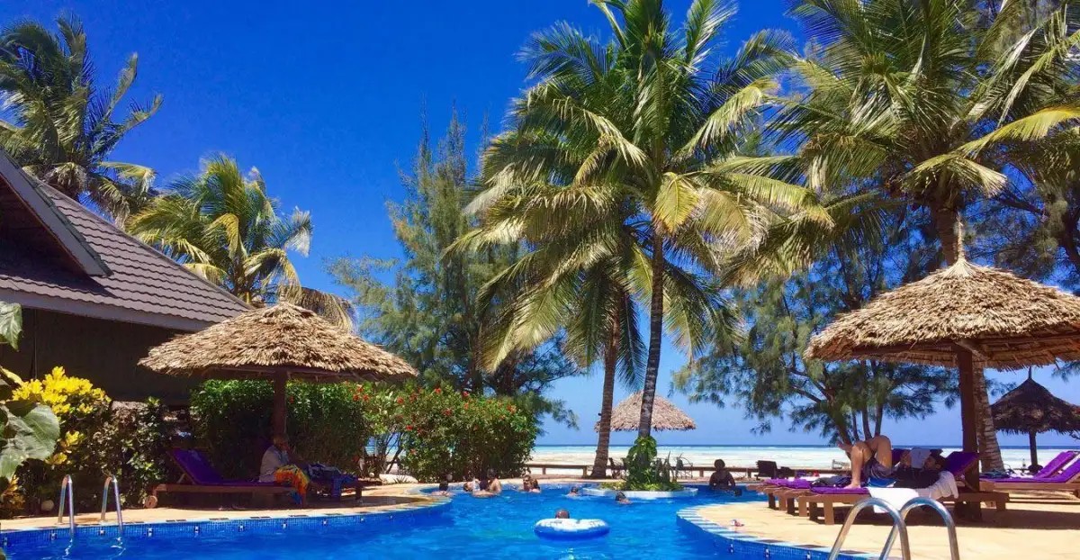 MNARANI BEACH COTTAGES