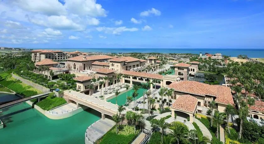 WYNDHAM GRAND PLAZA ROYALE LONGMU BAY