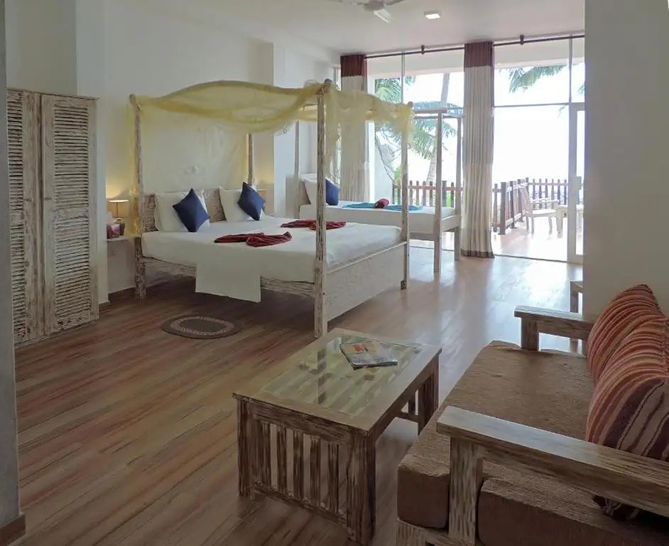 YULA BEACH HIKKADUWA