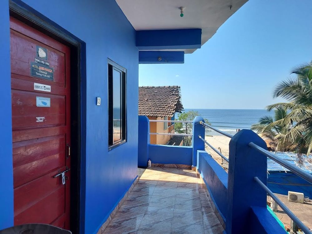 RED ROCK BEACH HOTEL