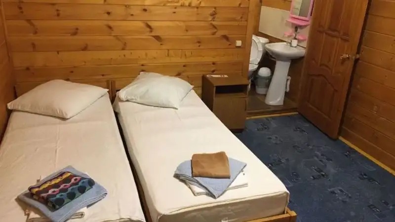 DUGLAS (ДУГЛАС)