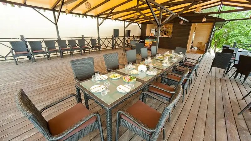 ЛАЗУРНЫЙ БЕРЕГ