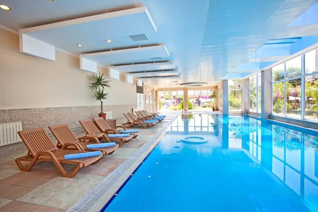 SOLIVIA HOTEL (EX. TITAN SELECT)