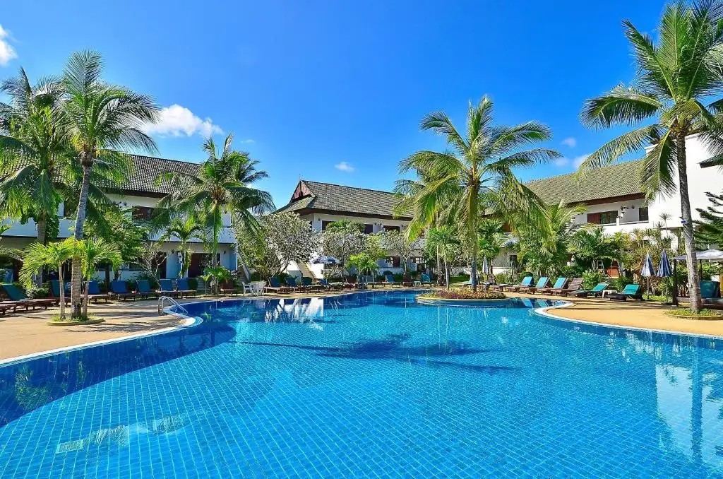 FIRST BUNGALOW BEACH RESORT