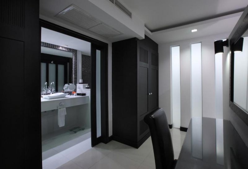 2 bedroom suite