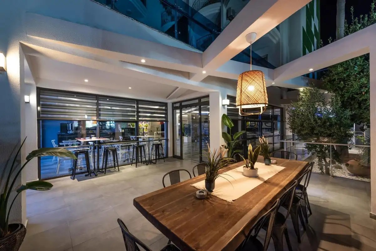 WHITE CITY BEACH ADULTS ONLY 16+