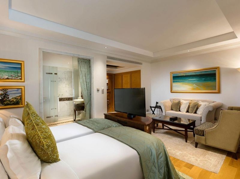 premium side sea view or pool view