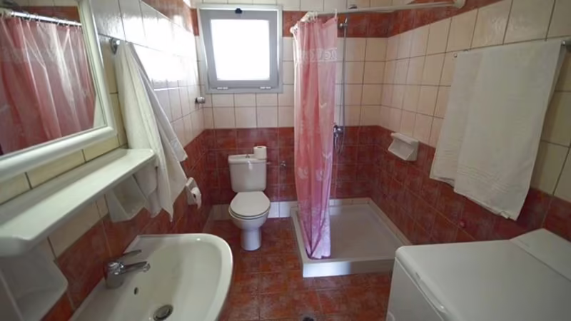 OMIRIKON HOTEL & APARTMENTS