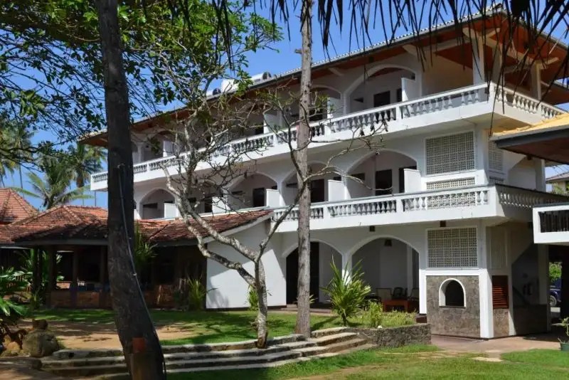 SRI GEMUNU BEACH RESORT