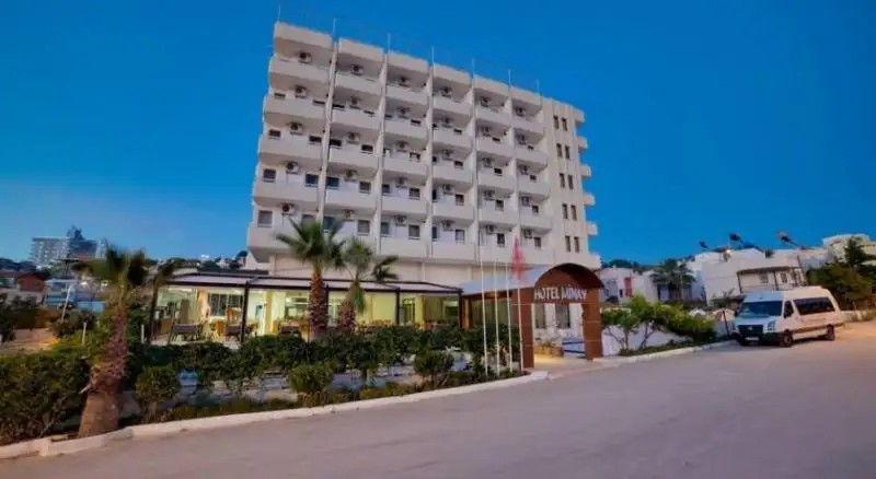 HOTEL MINAY