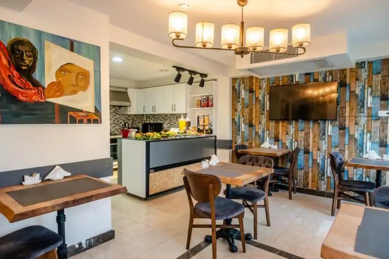 THE CAMELOT HOTEL BOUTIQUE