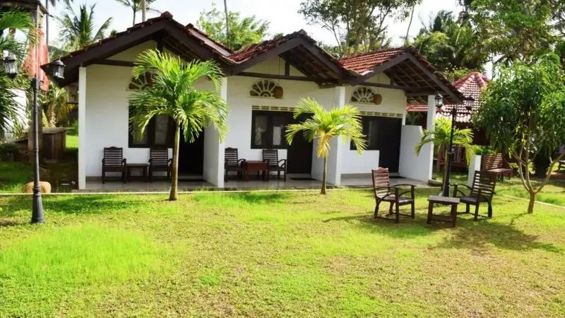 MIRA WHALES RESORT
