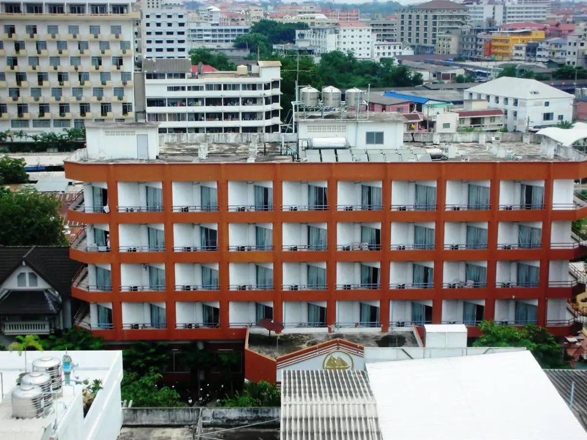SKAW BEACH HOTEL