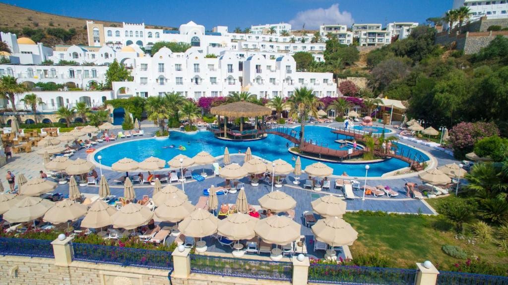 SALMAKIS RESORT & SPA