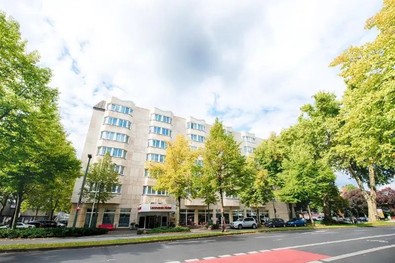 LEONARDO DUSSELDORF CITY CENTER (EX. HOLIDAY INN DUSSELDORF)