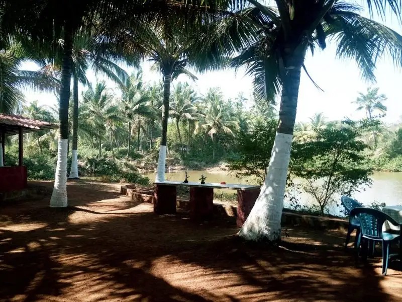 OM LAKE RESORT
