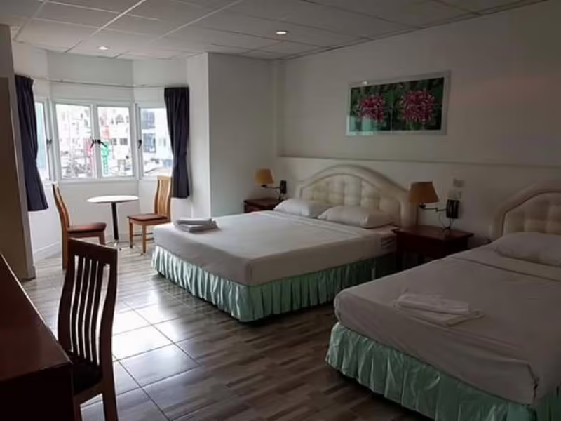 WELCOME INN ON KARON BEACH