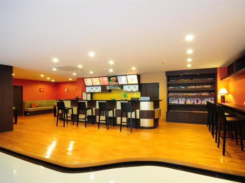 BOSS SUITES NANA
