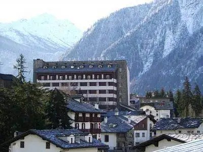GRAND HOTEL ROYAL & GOLF