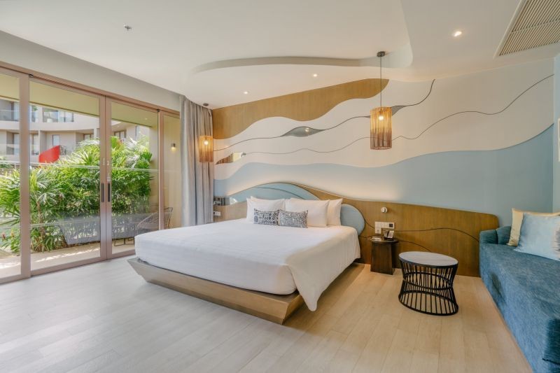 junior suite pool access 1st floor 