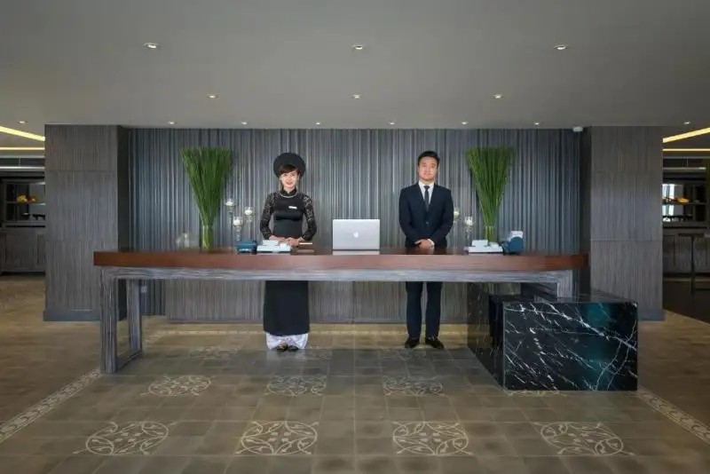 PARADISE SUITES HOTEL