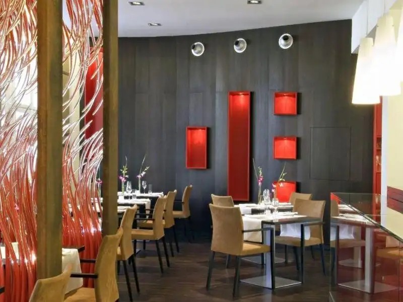 THE LEVANTE PARLIAMENT