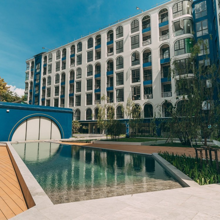 THE ABOVE ELEMENT HOTEL
