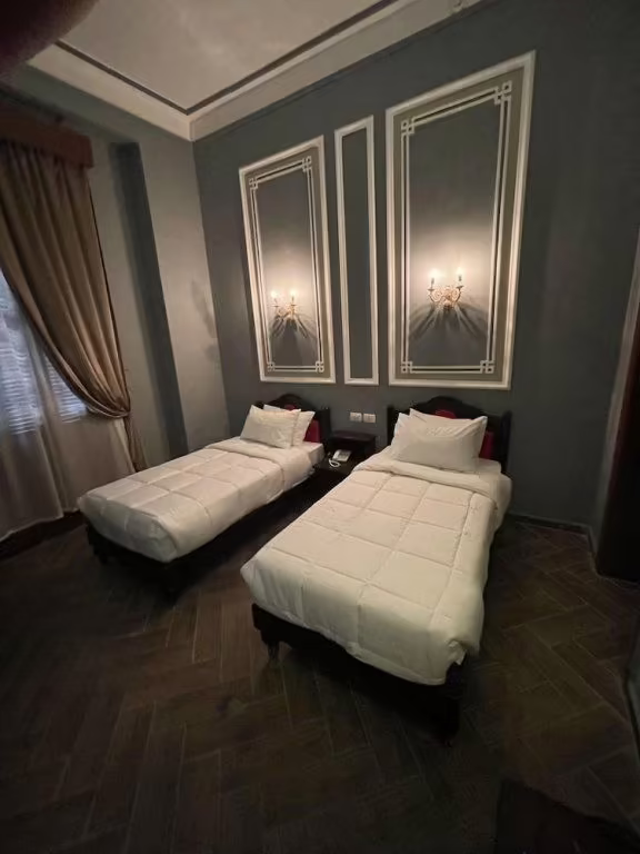 COSMOPOLITAN PLAZA INN (COSMOPOLITAN)