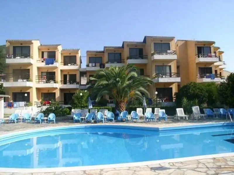 LE MIRAGE