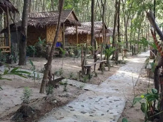 LANTA MAIKEAW BUNGALOW