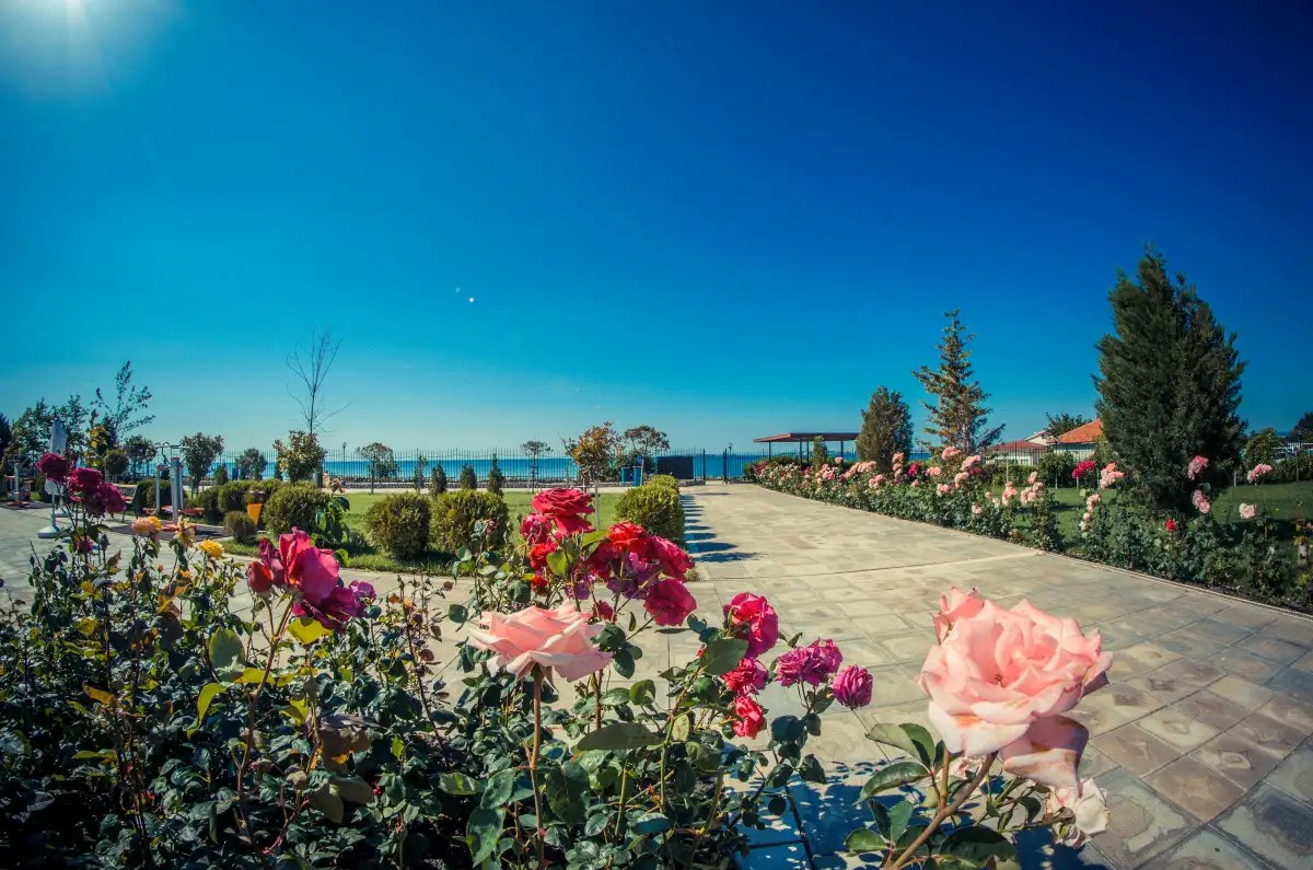 PRESTIGE FORT BEACH APT