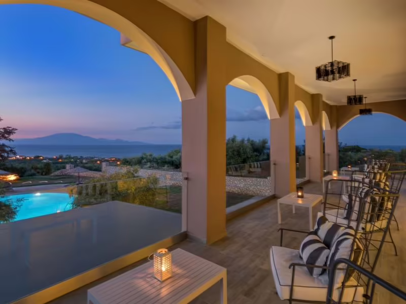 ELEGANCE LUXURY EXECUTIVE SUITES