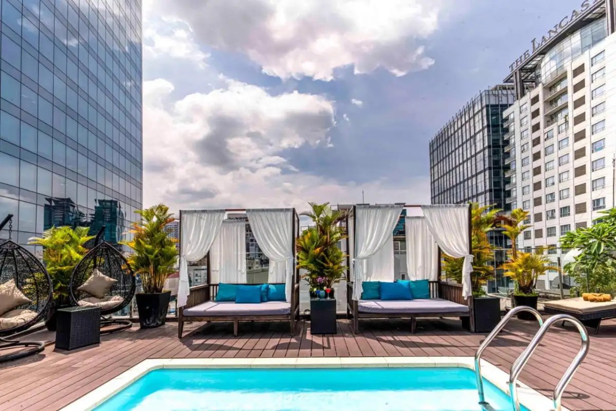 ROSELAND CENTA HOTEL HCM