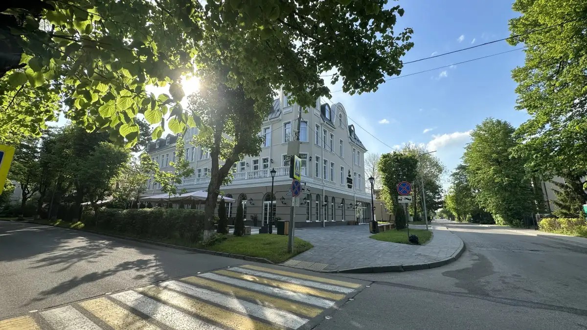 КОРОЛЕВА ЛУИЗА