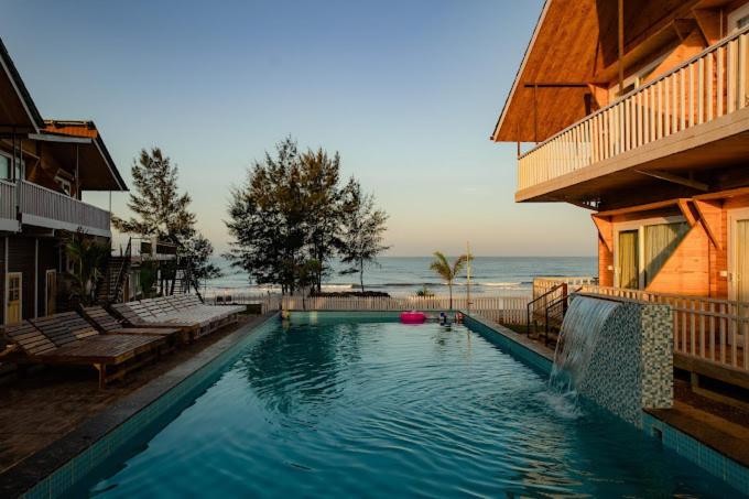 DALLAS BEACH RESORT (EX. ORALIA RESORT)