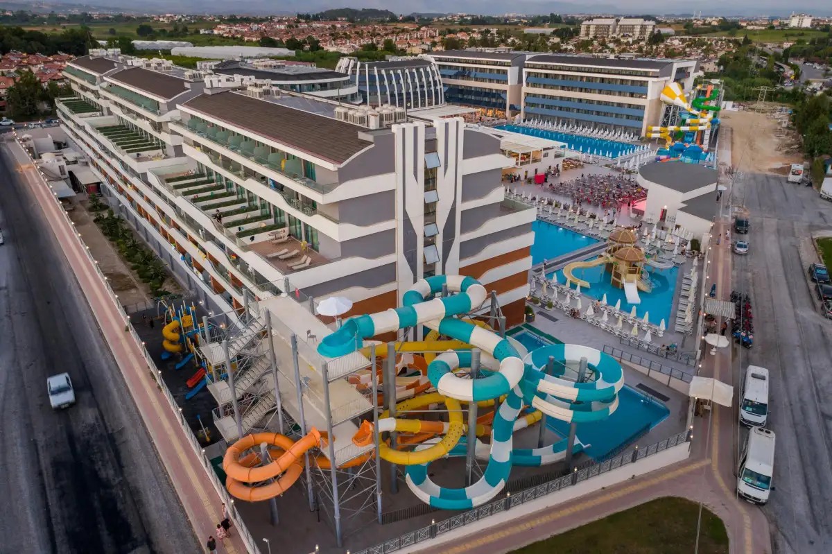 VICTORY VOLARE HOTEL