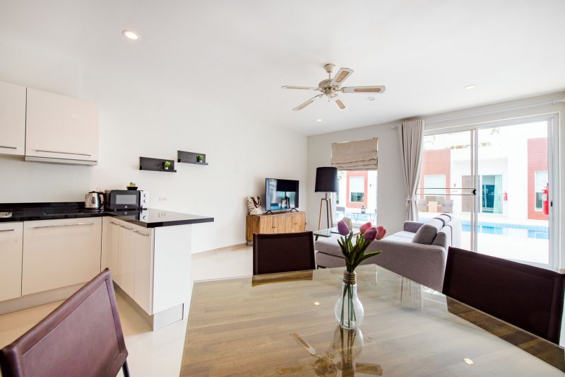 1 bedroom premium pool suite with terrace
