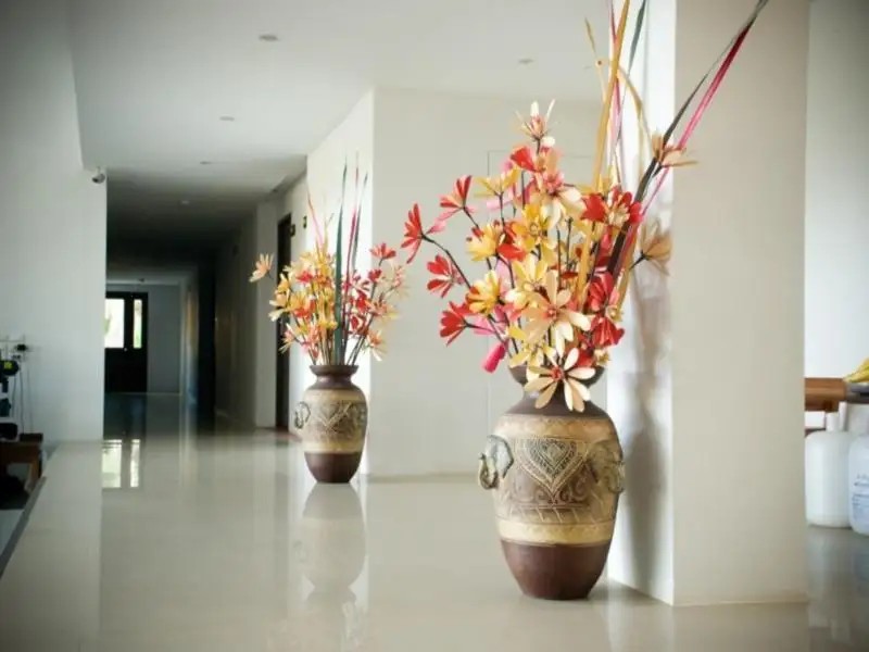 COCO HUT BEACH RESORT