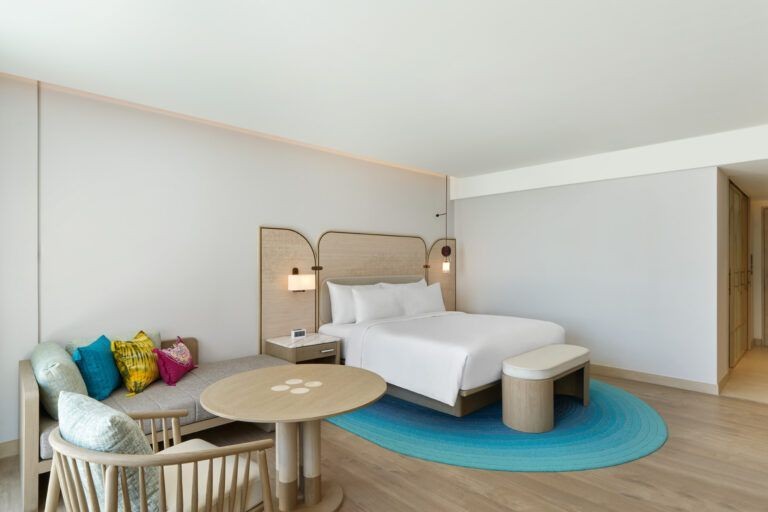 beachfront pool suite